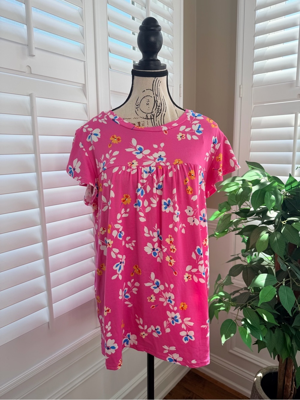 Haptics by Holly Harper Floral Babydoll Tunic Top in Pink Size Small